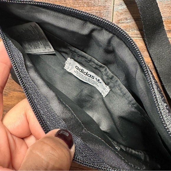 Adidas Originals Premium Essentials Waist Belt Bag - Picture 3 of 4